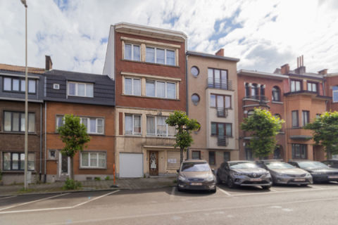 Appartementsgebouw te koop in Schaarbeek