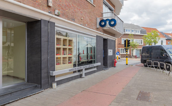 Commercial groundfloor for sale in Sterrebeek