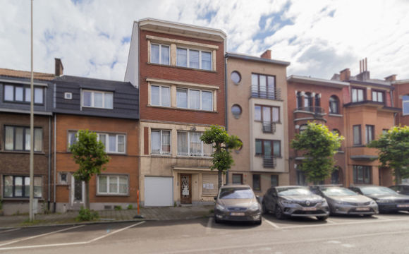 Immeuble à appartements à vendre a Schaerbeek